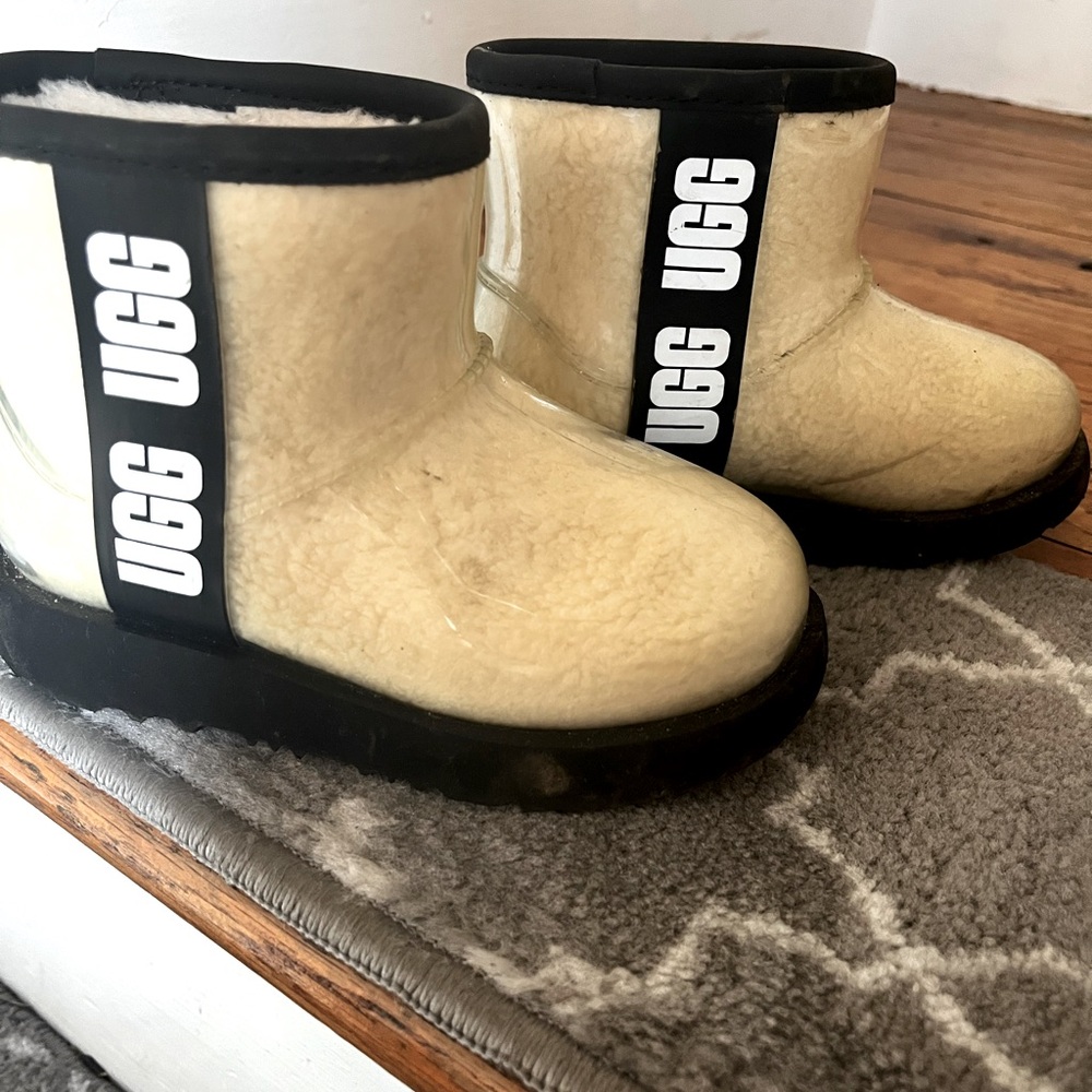 Toddler Ugg clear plastic boot . Size 8 or 9